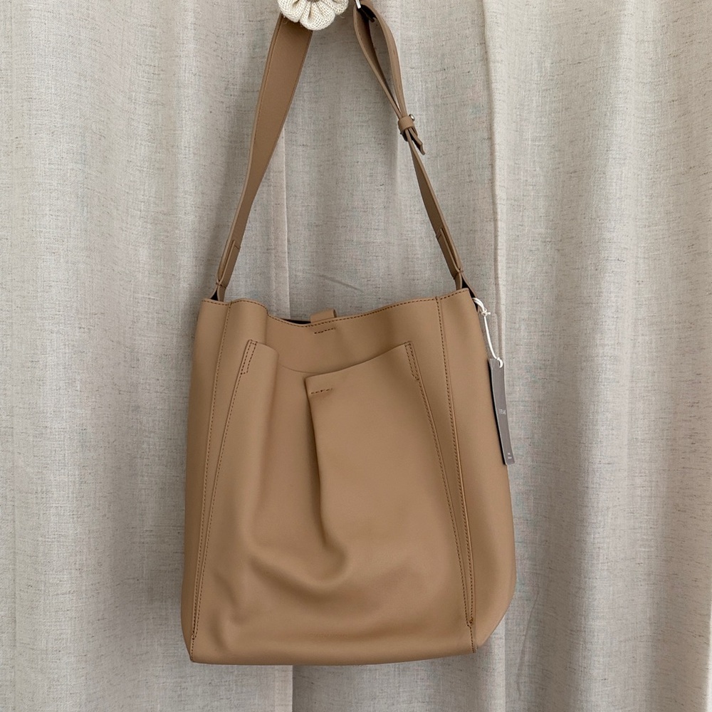 The Italian Leather Studio Bag Everlane in Light Taupe NWT 100% Genuine Leather